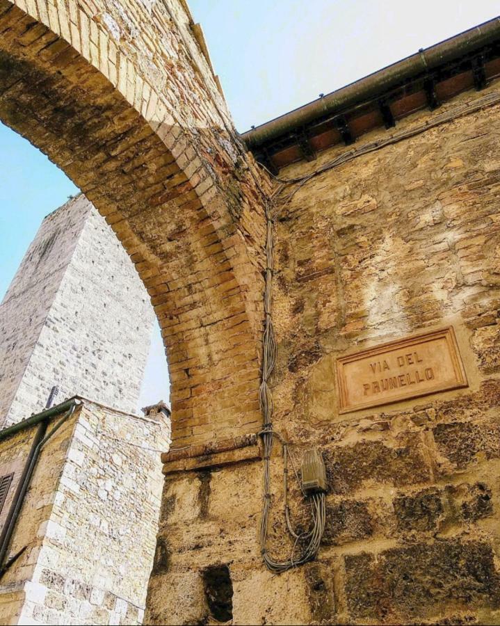 Il Prunello - Una Casa Tra Le Torri San Gimignano Exterior photo